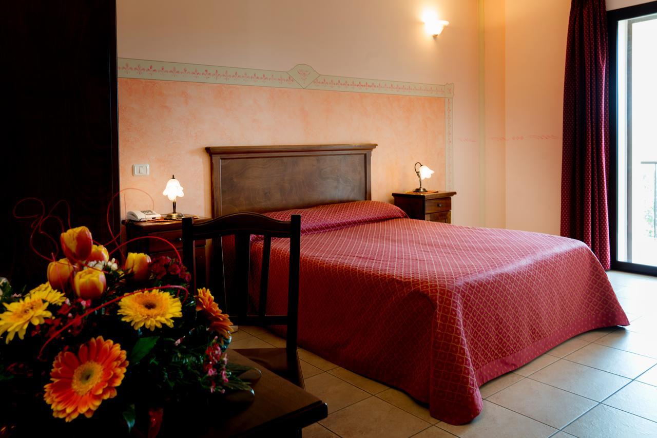 Hotel Salento สเปคเคีย ภายนอก รูปภาพ
