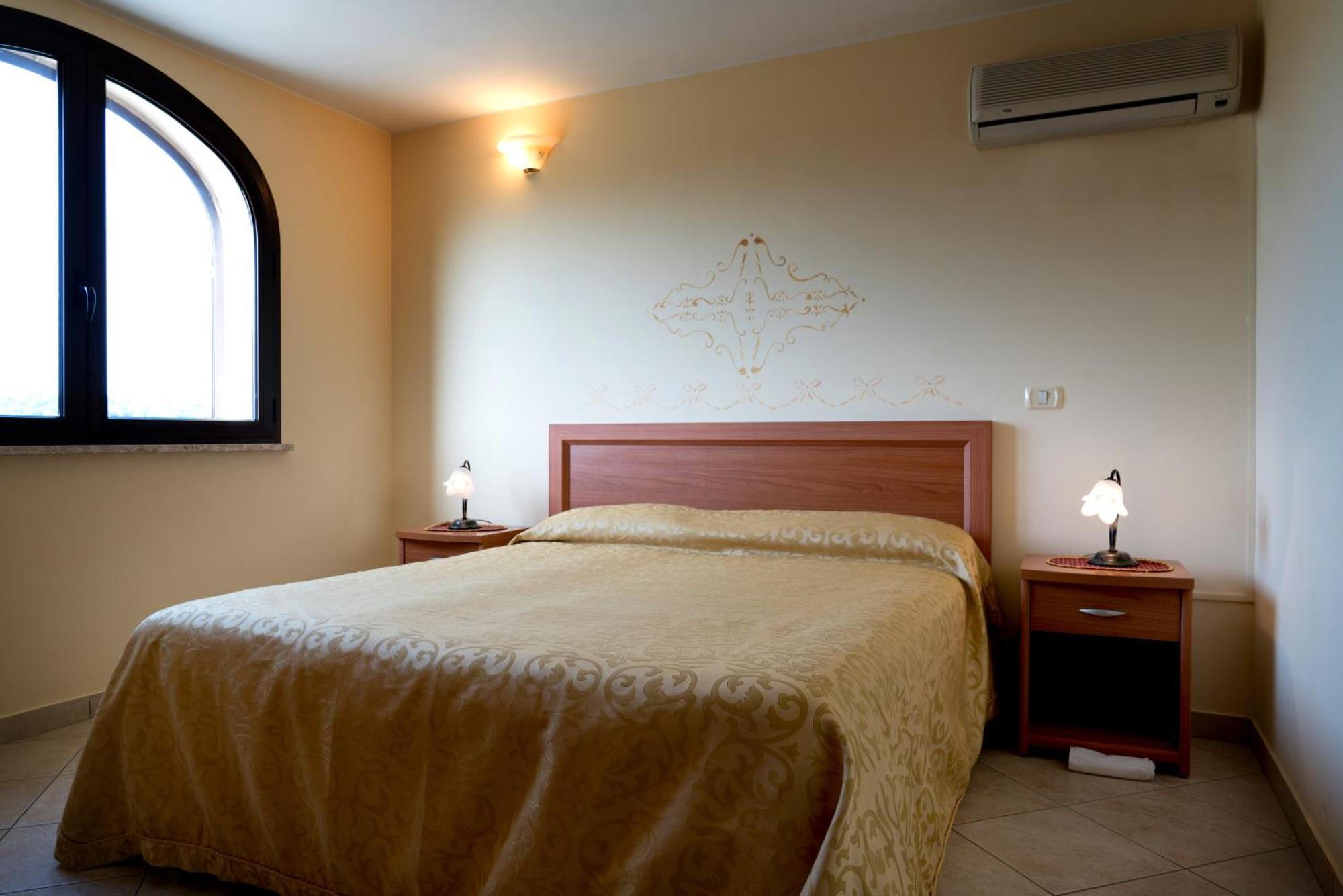 Hotel Salento สเปคเคีย ภายนอก รูปภาพ